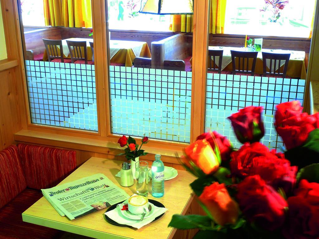 Gasthof Goldener Fisch เลียนซ์ ภายนอก รูปภาพ